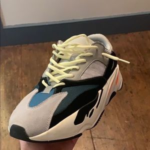 Yeezy 700 for trade